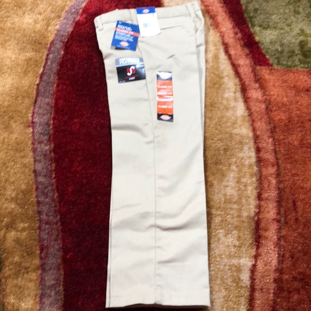 COPY - Dickie classic fit khaki pants